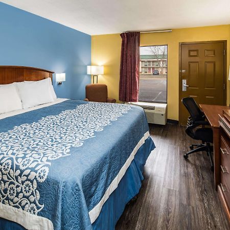 Days Inn By Wyndham Oak Grove/Ft. Campbell Eksteriør bilde