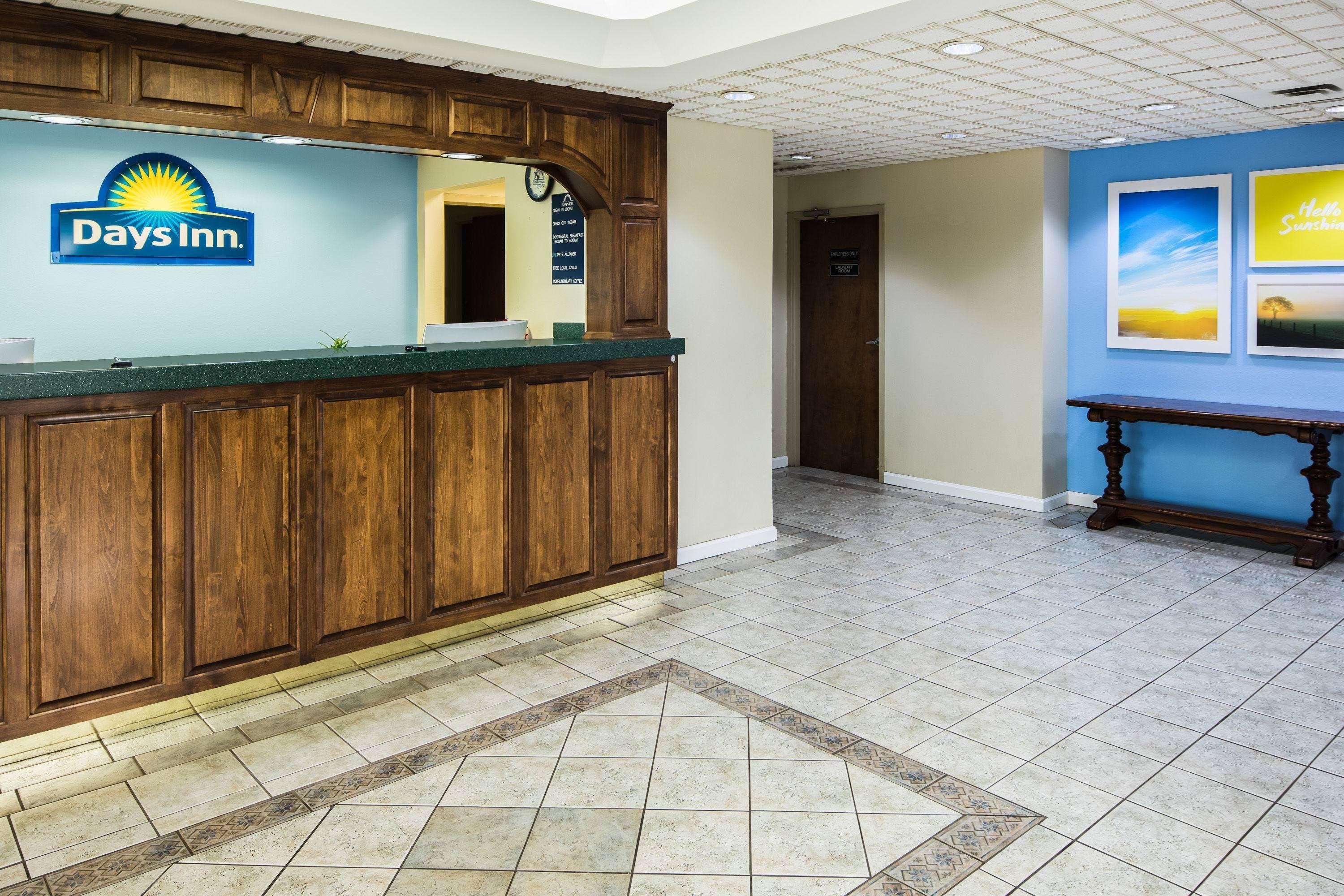 Days Inn By Wyndham Oak Grove/Ft. Campbell Eksteriør bilde