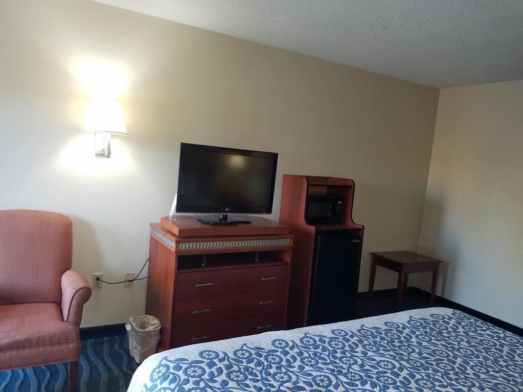 Days Inn By Wyndham Oak Grove/Ft. Campbell Eksteriør bilde